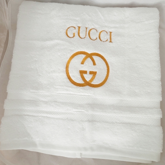 4pc Luxurious Style Embroidered Towel Set - Picture 3 of 4